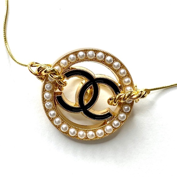 CHANEL Jewelry - Vintage Chanel necklace
